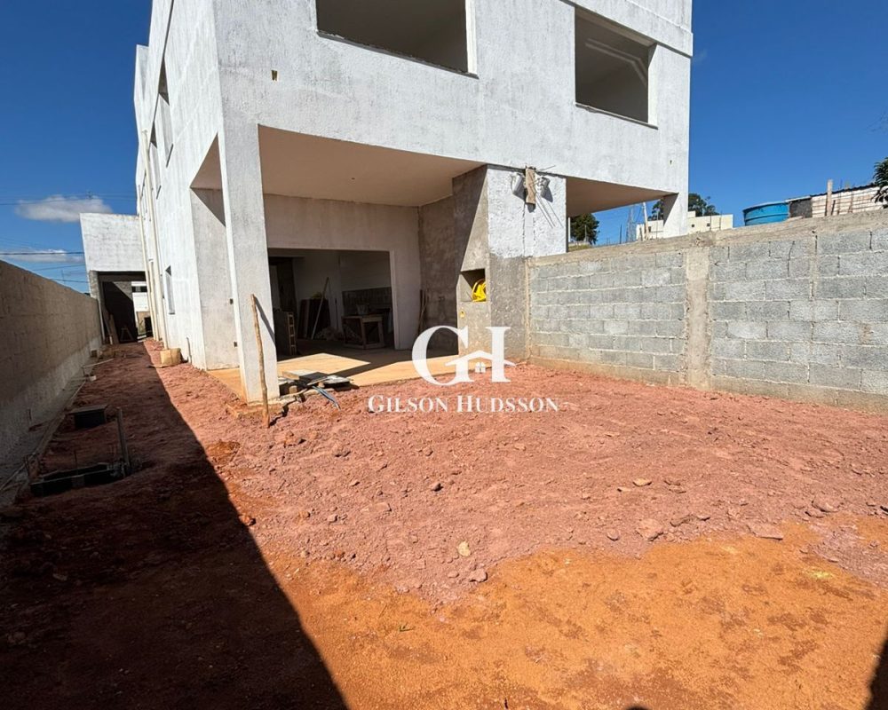 Casa Germinada no Bairro João Braz em Viçosa - COD 068 (30)