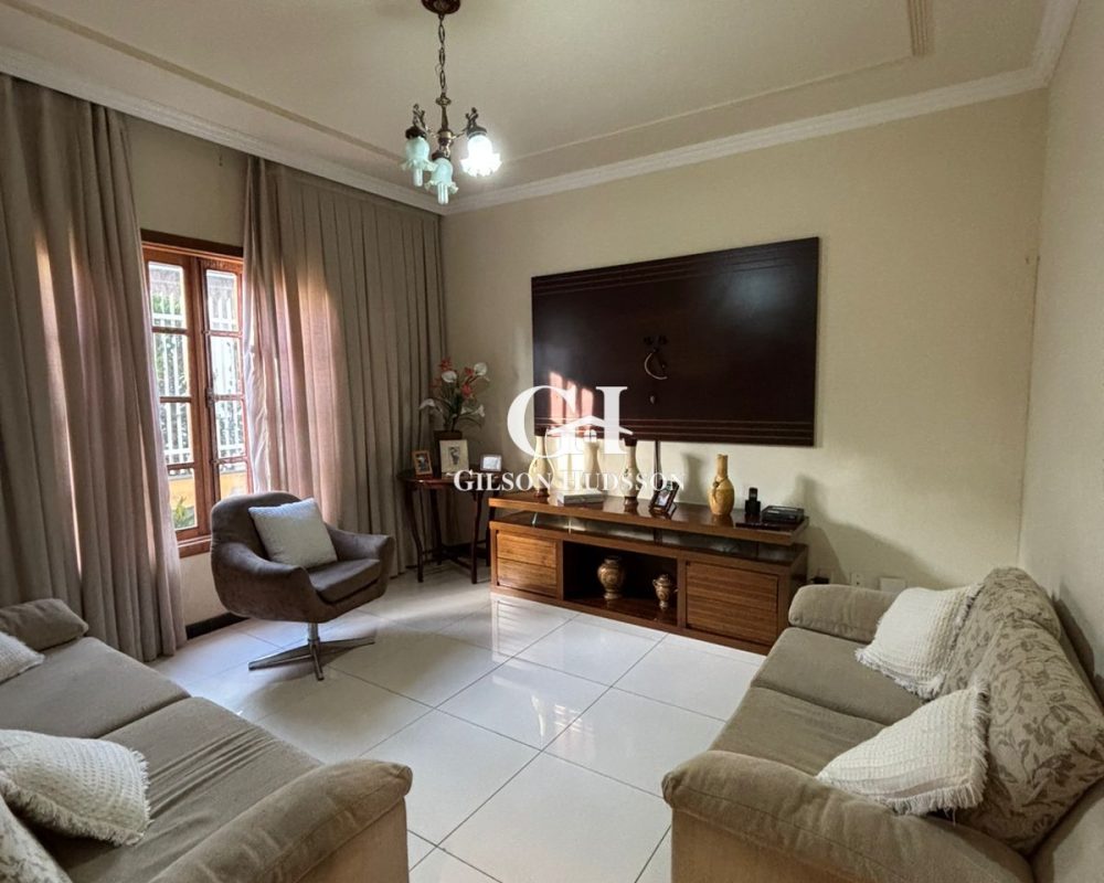 Casa no Bairro Santo Antonio em Viçosa - COD 042 (24)