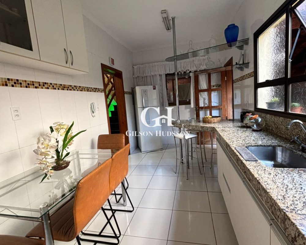 Casa no Bairro Santo Antonio em Viçosa - COD 042 (29)