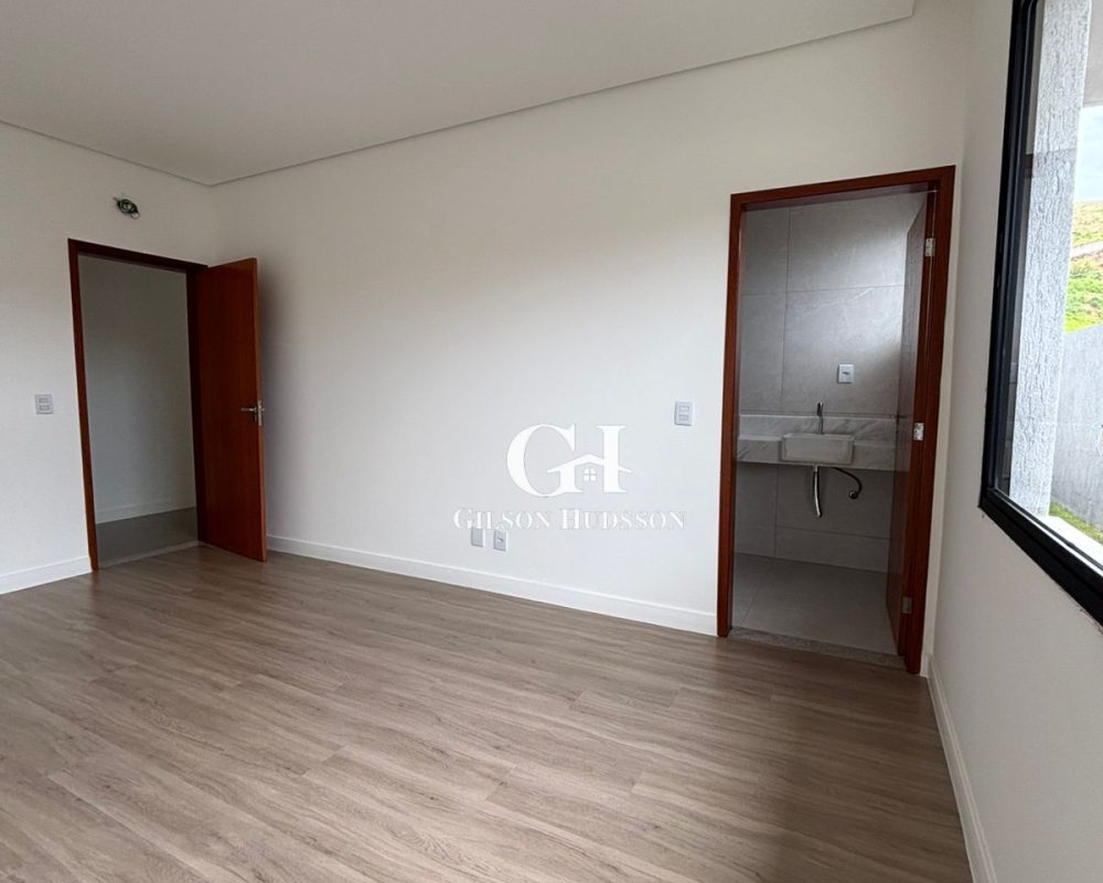 Casa no Bairro Violeira em Viçosa - COD 037 (23)