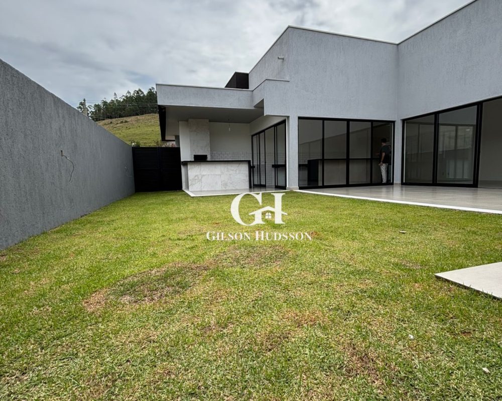 Casa no Bairro Violeira em Viçosa - COD 037 (5)
