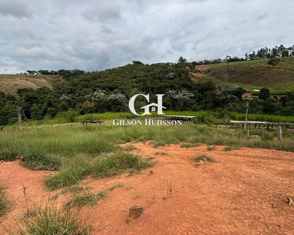 Fazenda no Corrego Fundo (zona rural de Viçosa) - COD 049 (1)