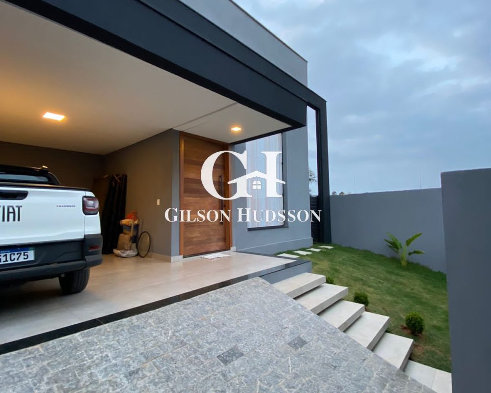 WhatsApp Image 2025-10-08 at 14.08.41 (1)