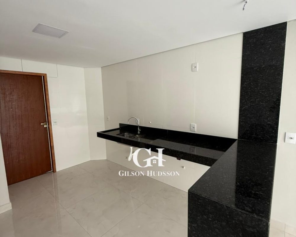 WhatsApp Image 2025-10-15 at 14.57.10 (1)