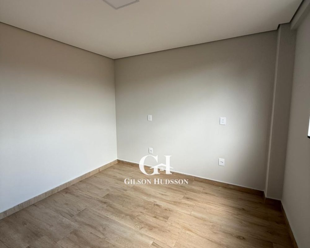 WhatsApp Image 2025-10-15 at 14.57.13 (3)