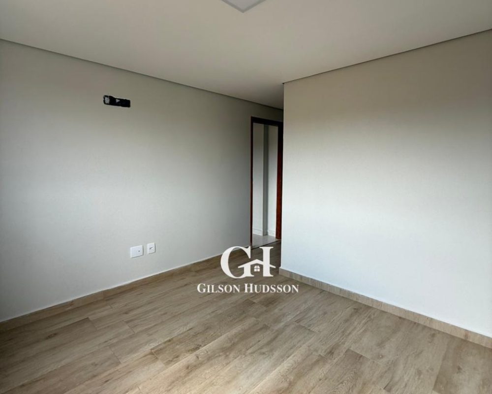 WhatsApp Image 2025-10-15 at 14.57.13