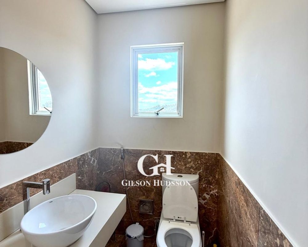 WhatsApp Image 2025-10-17 at 14.37.07 (2)