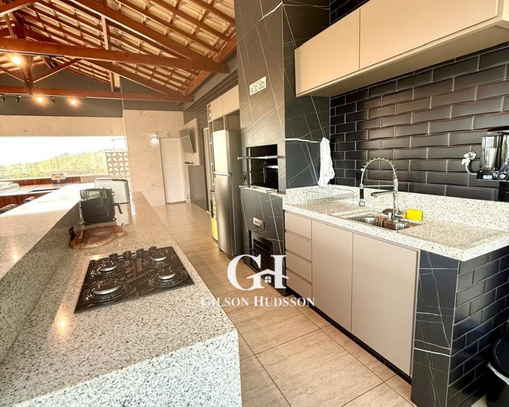 WhatsApp Image 2025-10-17 at 14.37.08 (2)