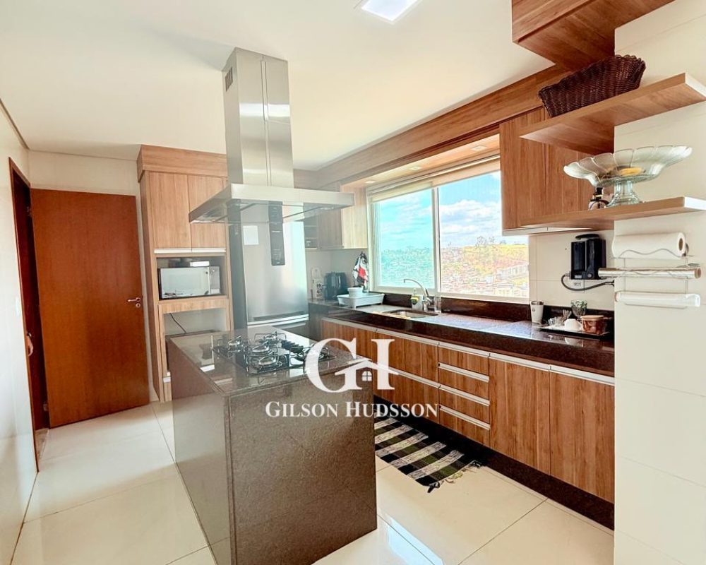 WhatsApp Image 2025-10-17 at 14.37.11 (2)