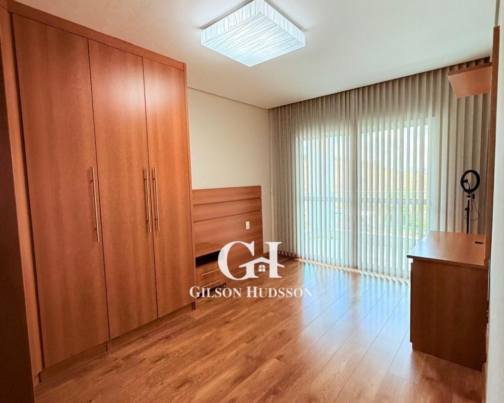 WhatsApp Image 2025-10-17 at 14.37.13 (2)