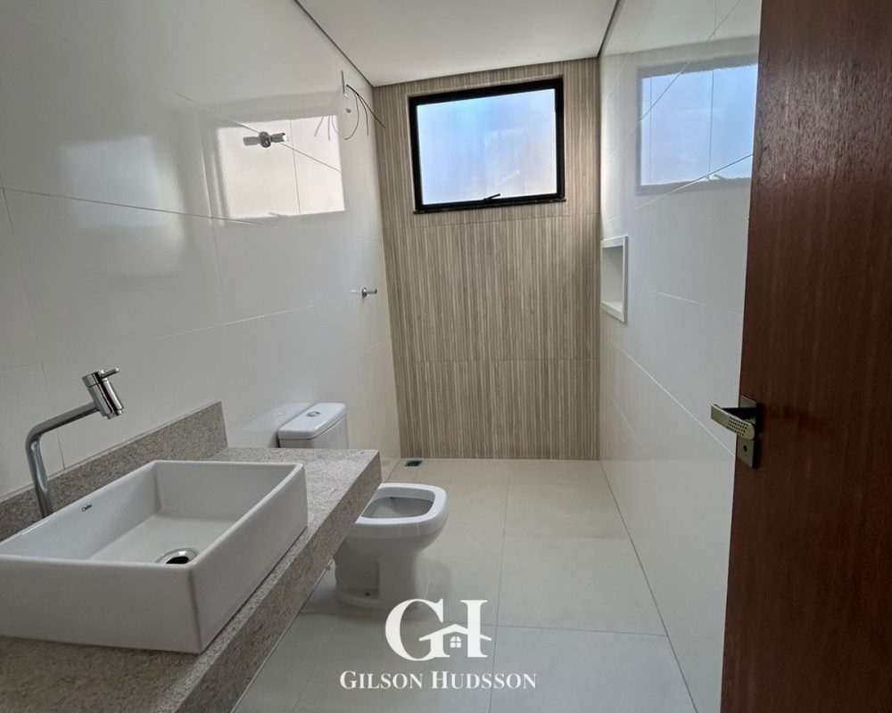 WhatsApp Image 2025-11-11 at 16.43.14 (2)