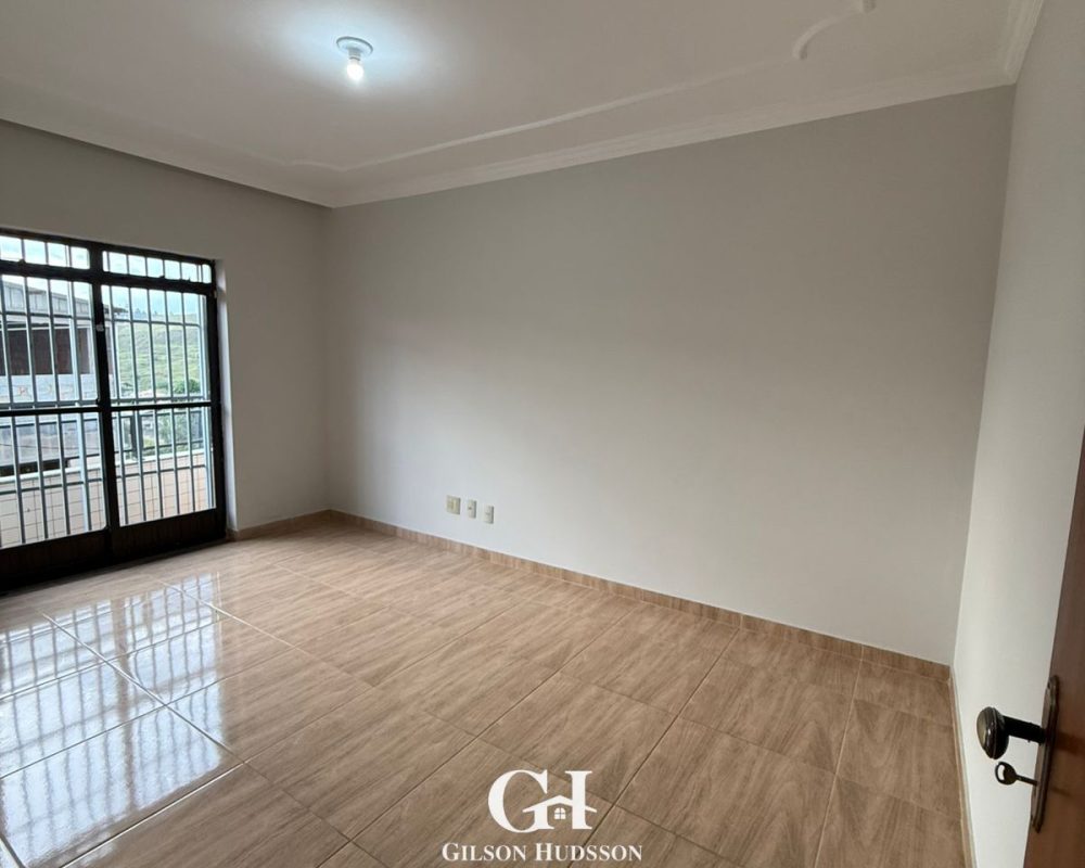 WhatsApp Image 2025-11-28 at 09.42.08 (1)