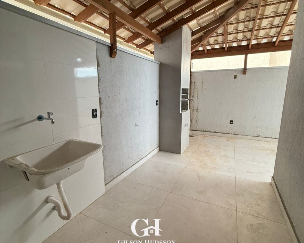 WhatsApp Image 2025-12-10 at 17.49.30