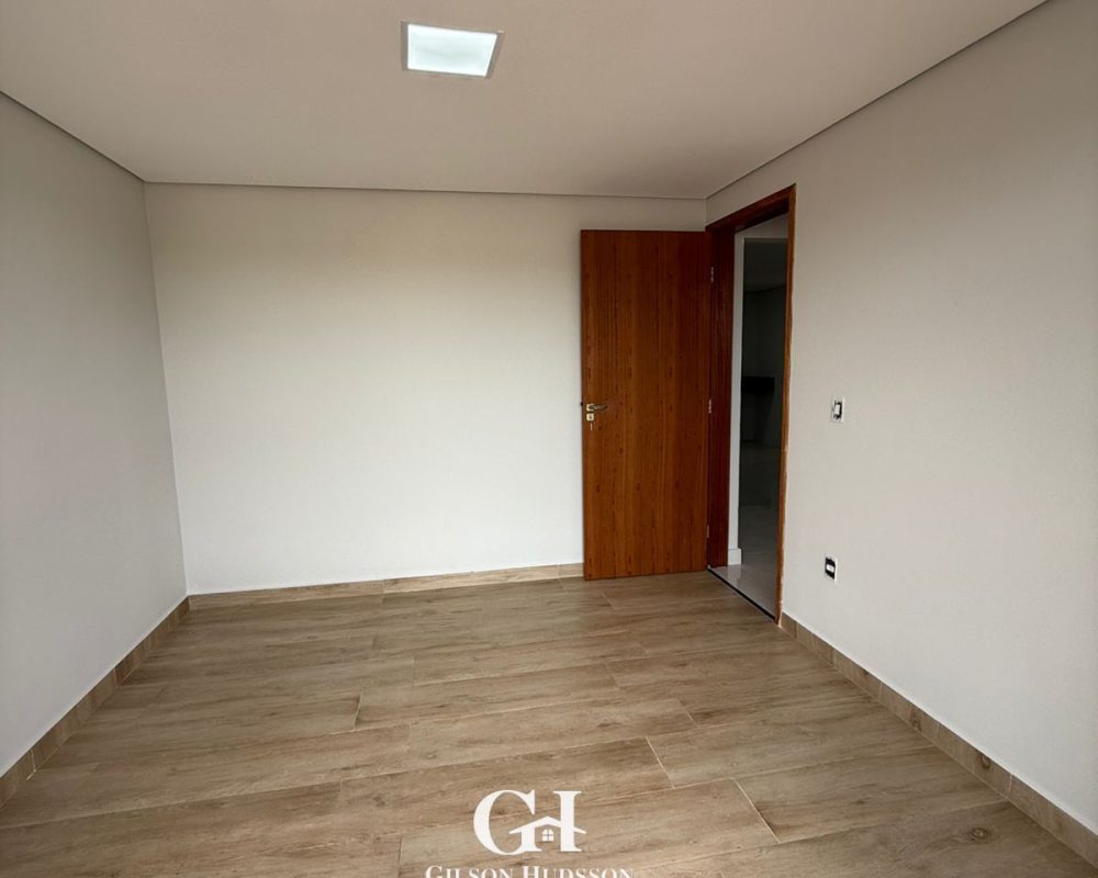 WhatsApp Image 2025-12-10 at 17.49.31 (1)