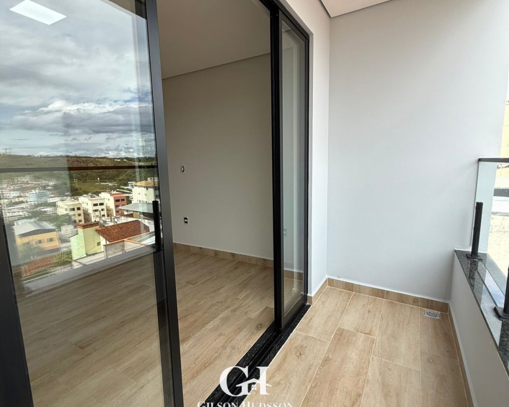 WhatsApp Image 2025-12-10 at 17.49.31 (4)