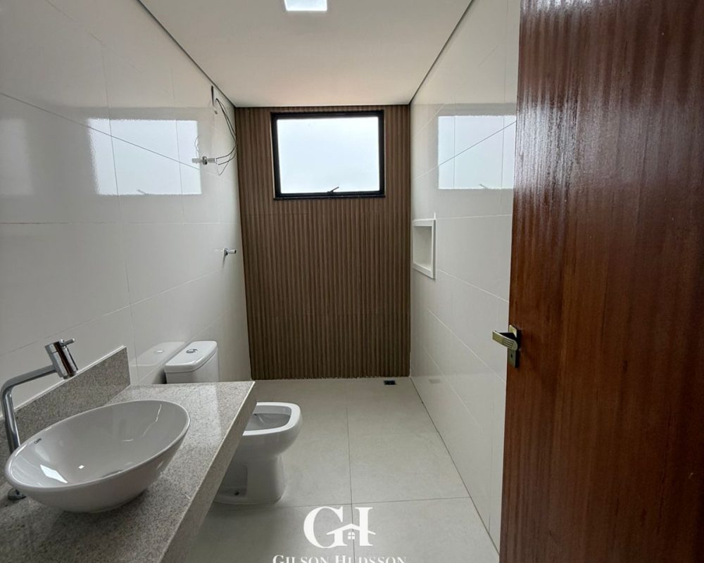 WhatsApp Image 2025-12-10 at 17.49.32 (2)