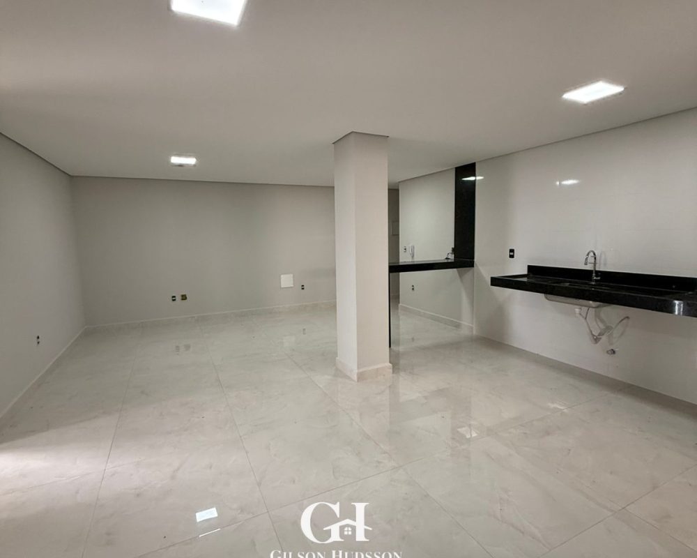 WhatsApp Image 2025-12-10 at 17.49.33